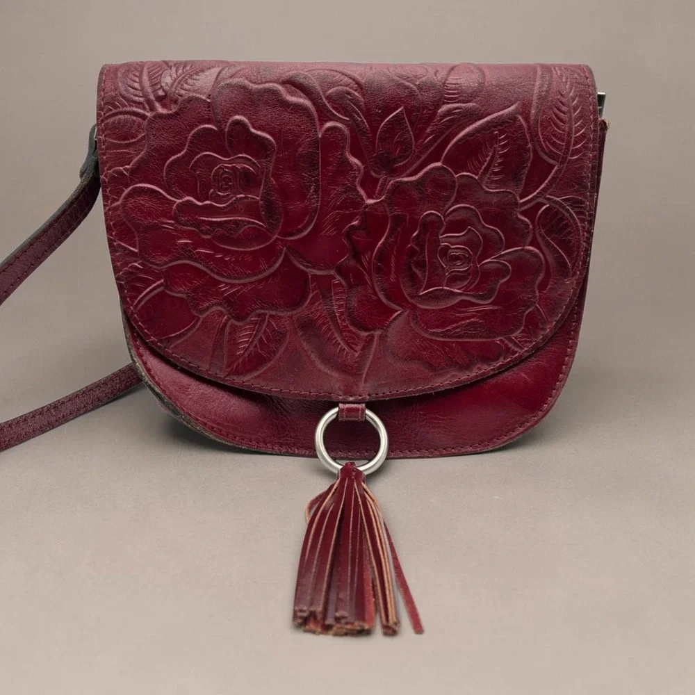 Patricia Nash Red Brinlee Saddle Crossbody Rose Tooled Leather Tassel Card Slots